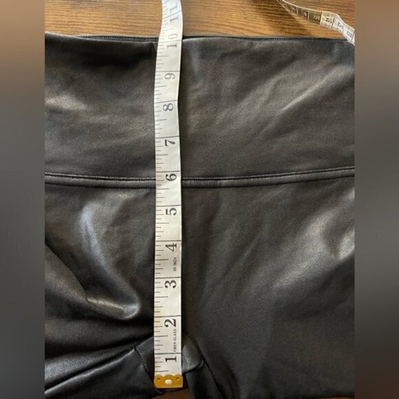 SPANX Faux Leather Leggings black size medium - Picture 12 of 14